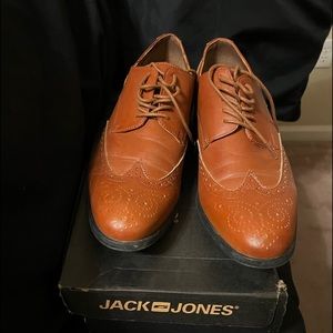 Jack and Jones Brown leather shoe. Wore only twice.